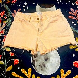 Universal Thread Shorts